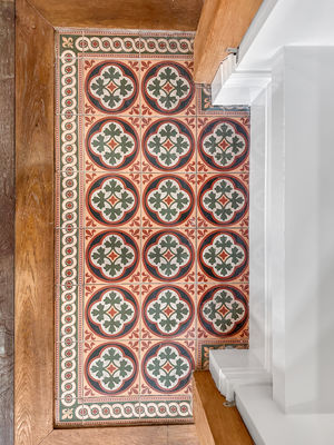 Photo 25- click for photo gallery